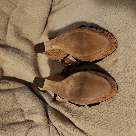 Cute Steve Madden Sling Back Open Toe Wedges - Picture 4 of 4